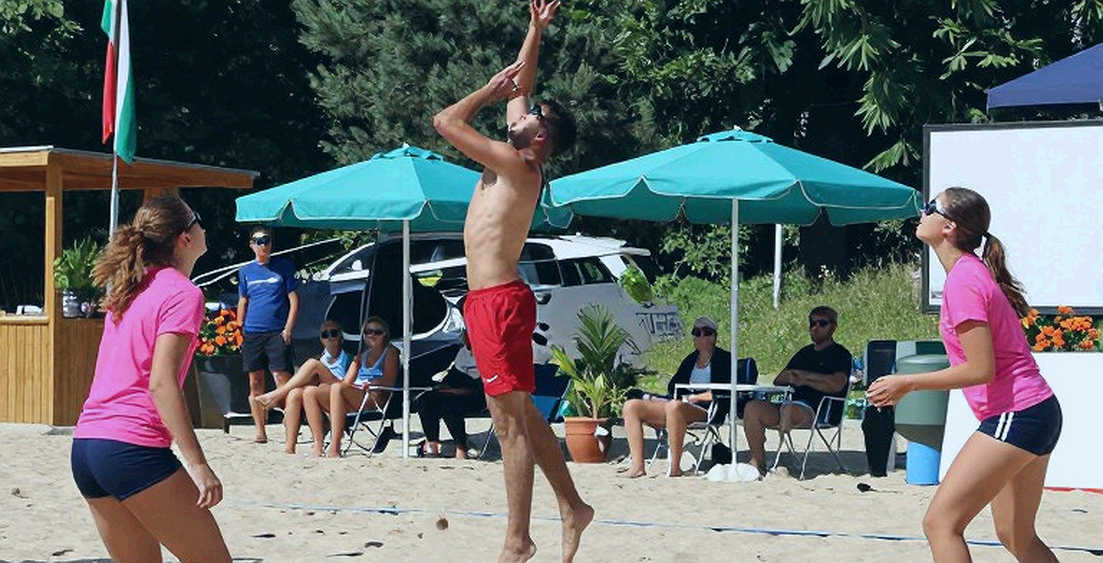 21-11, 21-12: Bản kế toán của một trận chung kết không có cửa cho kẻ về nhì 21-11, 21-12: Bản kế toán của một trận chung kết không có cửa cho kẻ về nhì