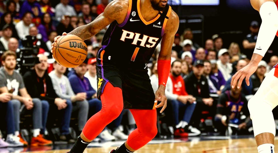 Simmons nghi rách gân Achilles: Sacramento mất một suất đội hình, không mất quỹ lương