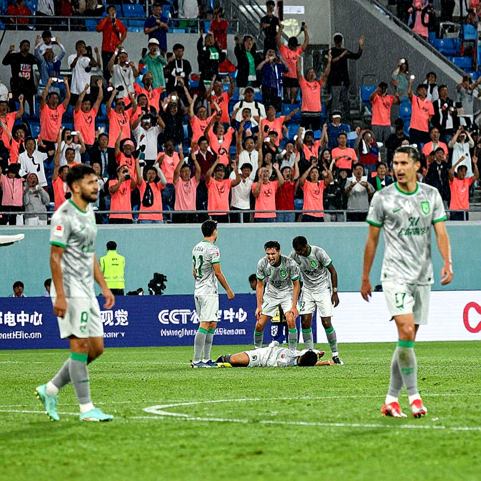 Wales 0-1 Đan Mạch: Khi Bellamy biến phòng họp báo thành diễn đàn cải cách lịch thi đấu