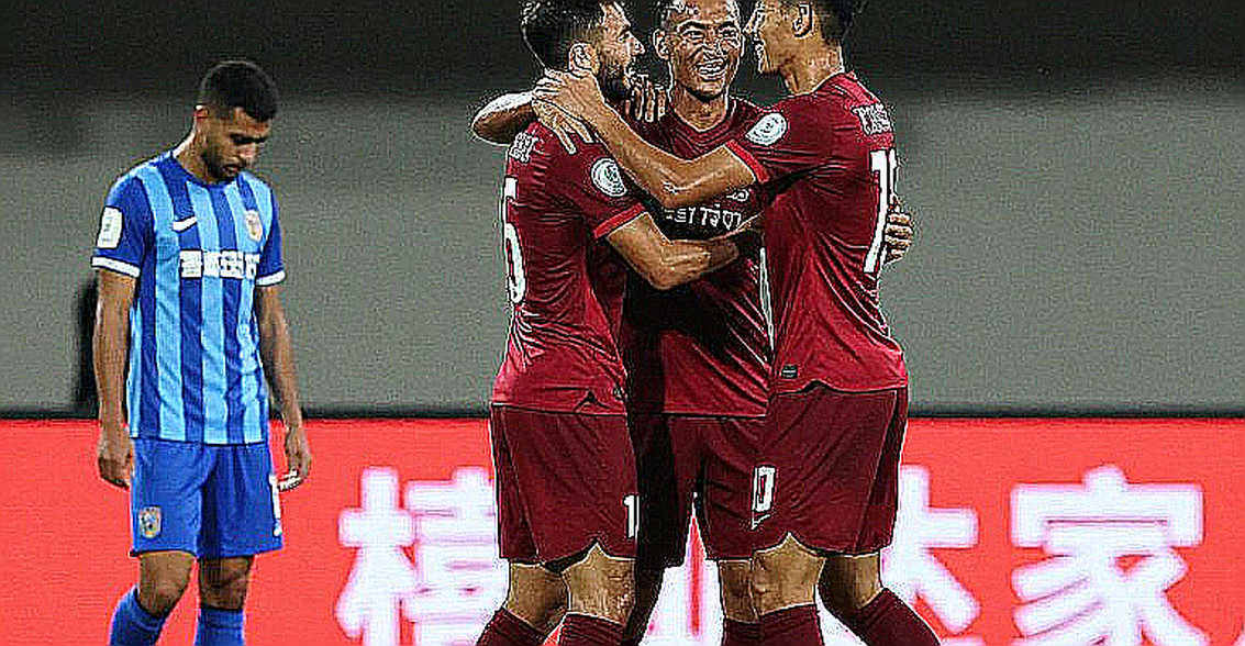 V.League và bong bóng bản quyền: khi sân vận động trống nói thật hơn cả khán đài V.League và bong bóng bản quyền: khi sân vận động trống nói thật hơn cả khán đài