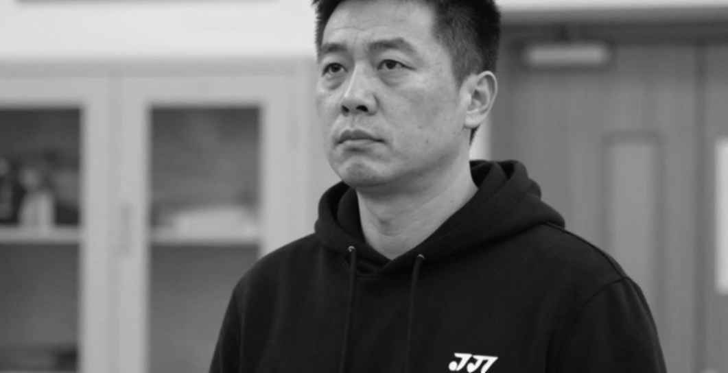 When sports data has no voice: A hollow analysis and its consequences for Vietnamese badminton