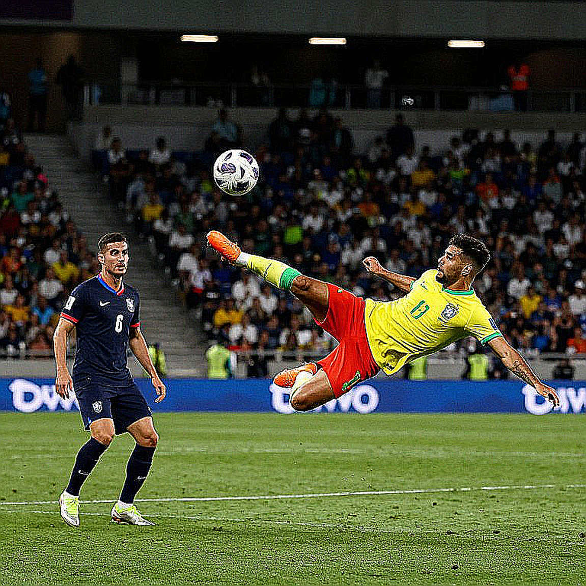 Ollie Watkins ghi bàn ra mắt Al-Hilal: 51 triệu bảng, một trái tim tan vỡ và lời hứa trên sa mạc