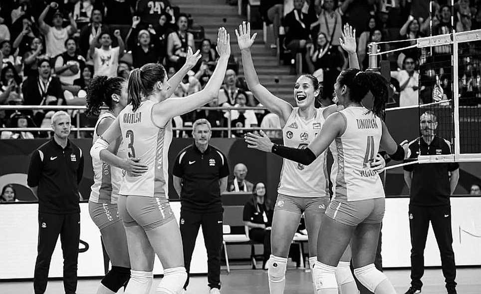 Ba Lan 3-1 Pháp ở chung kết EuroVolley 2026: Hiệu suất 58% và một hiệp đấu 31-29 Ba Lan 3-1 Pháp ở chung kết EuroVolley 2026: Hiệu suất 58% và một hiệp đấu 31-29