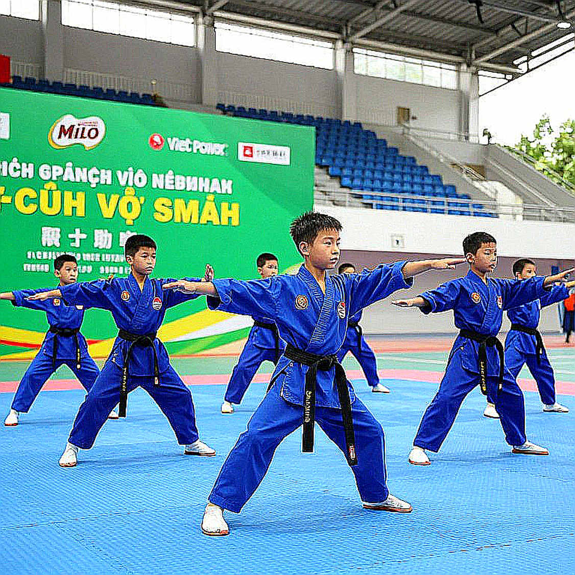 Kết quả rỗng giữa mùa chuyển nhượng: Cái giá của một bảng dữ liệu trống