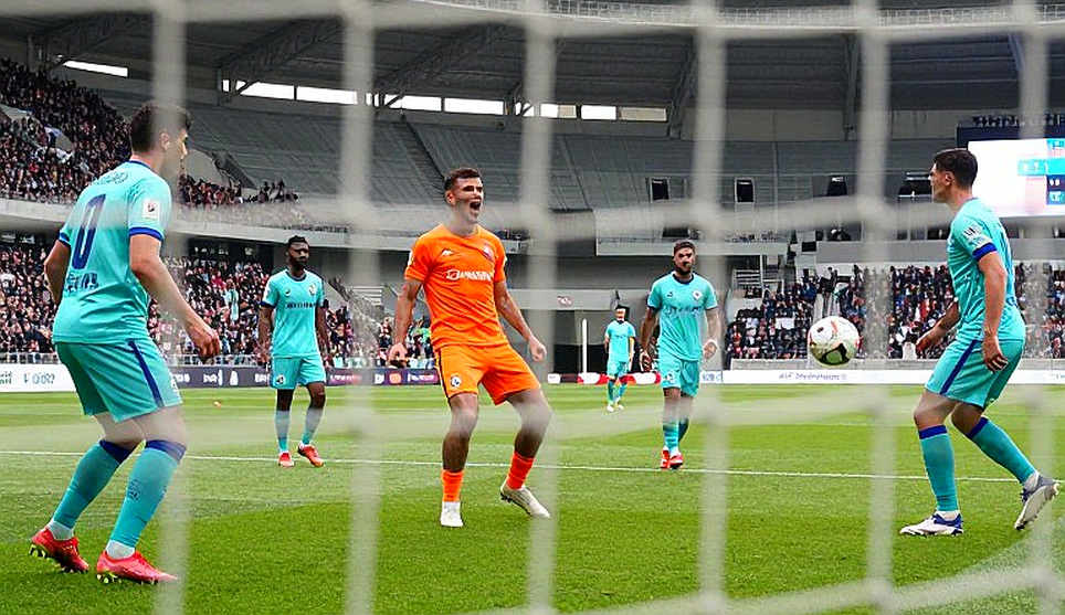 Man City và bản án treo ngoài hiệp phụ: Phòng họp không có VAR