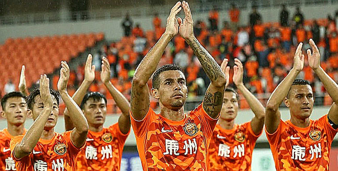 V.League không thiếu tiền đạo, chỉ thiếu tiền đạo Việt Nam