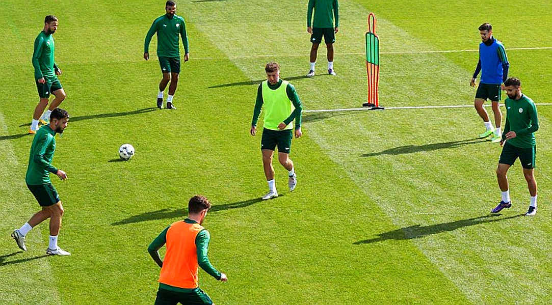 Vozinha: Từ kỳ tích World Cup của Cape Verde đến cái giá của sự nổi tiếng Vozinha: Từ kỳ tích World Cup của Cape Verde đến cái giá của sự nổi tiếng