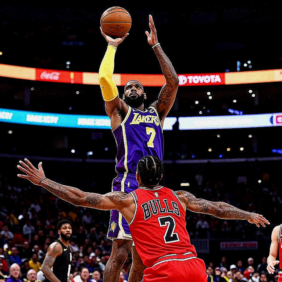 Bốn ngôi sao đổi chỗ trong clip khai mạc NBA: phép thử thật nằm ở bảng lương và phòng y tế