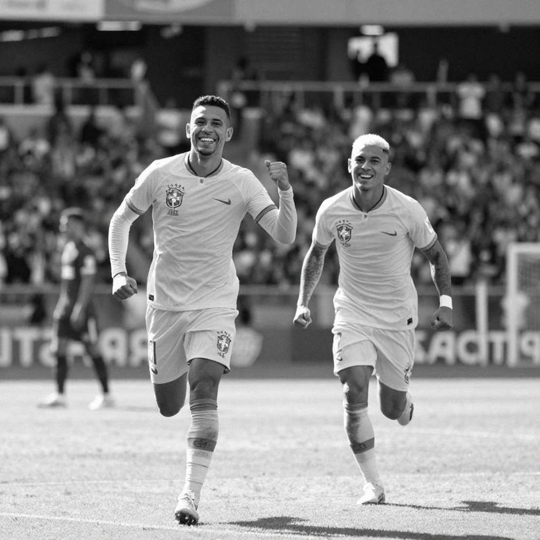 Khoản nợ đổi chủ: FIFA buộc Thanh Hóa trả 305.000 USD cho Rimario Khoản nợ đổi chủ: FIFA buộc Thanh Hóa trả 305.000 USD cho Rimario